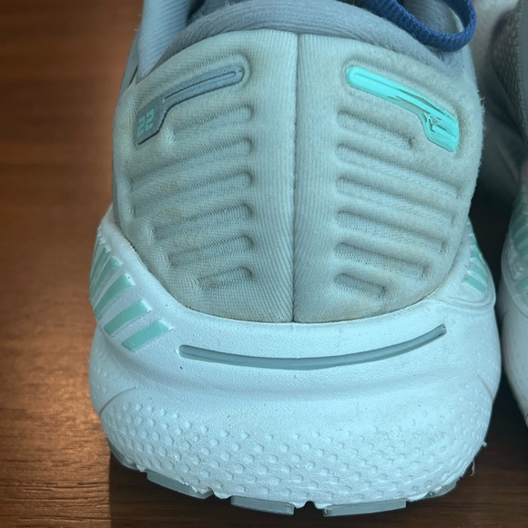 Brooks Adrenaline GTS 22 - Picture 9 of 15